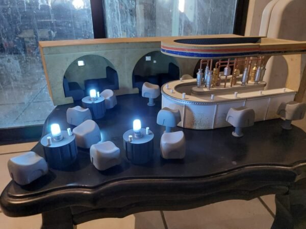 Diorama de la Cantina de Mos Eisley - Star Wars (Escala 3.75") - Image 6